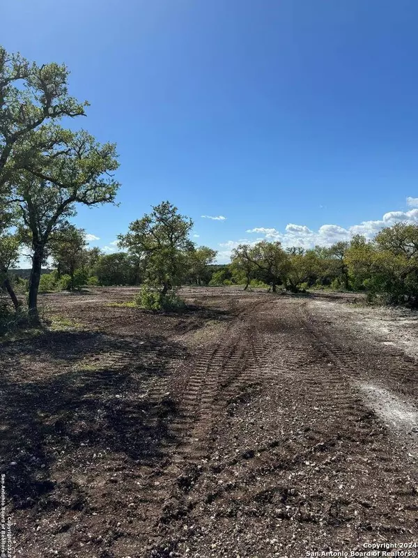 652 Caprock Ridge, Helotes, TX 78023