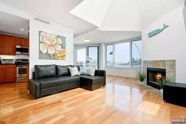 600 Harbor BLVD # 1068, Weehawken, NJ 07086
