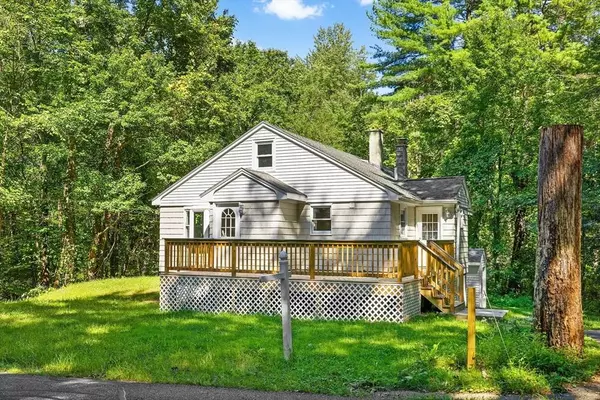 257 Pine St, Leicester, MA 01524