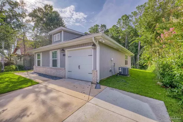 3627 Quail Run Rd, Gulf Breeze, FL 32563