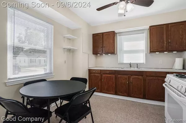 1809 DALLAS Avenue, Royal Oak, MI 48067