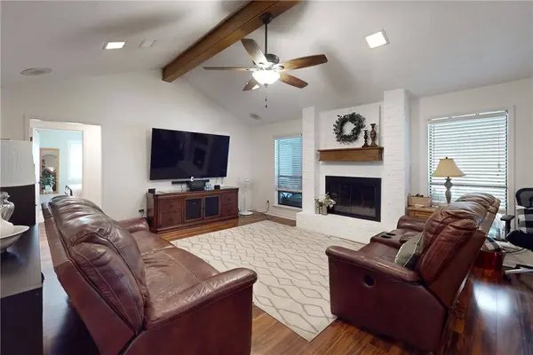 2710 Red Hill DR, College Station, TX 77845