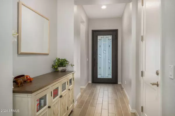 4318 E DENNISPORT Avenue, Gilbert, AZ 85295