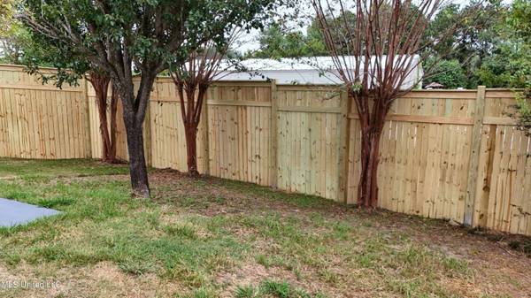 560 Bay Pointe Circle, Brandon, MS 39047