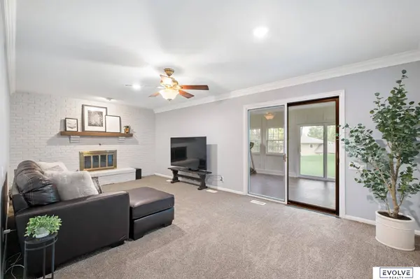 12232 Izard Street, Omaha, NE 68154