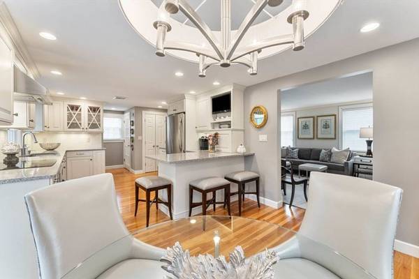 44 Huntington Road, Milton, MA 02186