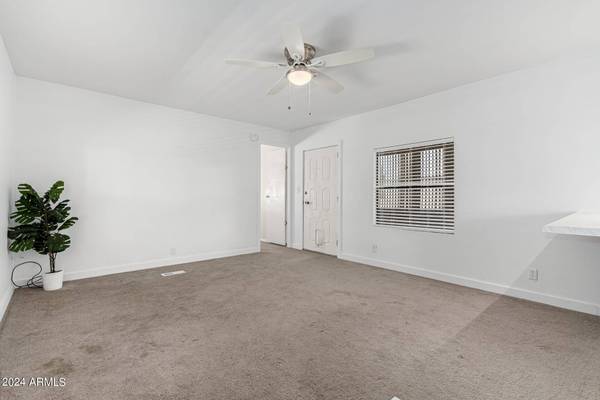 7233 E ARBOR Avenue, Mesa, AZ 85208