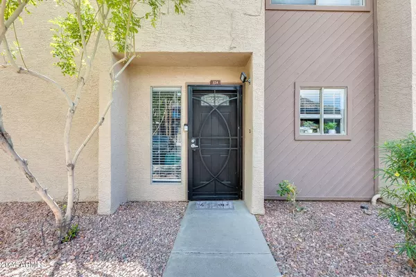 1601 W SUNNYSIDE Drive #124, Phoenix, AZ 85029