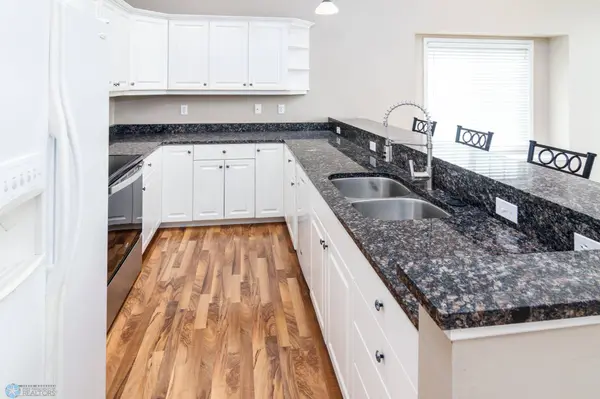 819 Cinnamon Ridge PL, Fargo, ND 58078