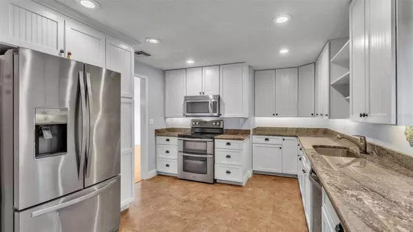 530 BONNIE DR, Lakeland, FL 33803