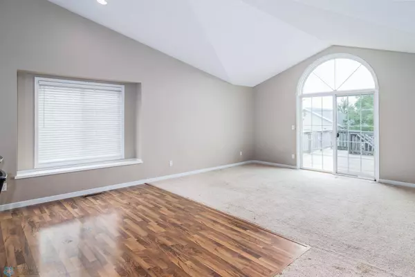 819 Cinnamon Ridge PL, Fargo, ND 58078