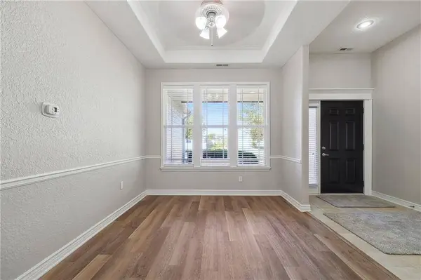 212 Campbell DR, Lawrence, KS 66049