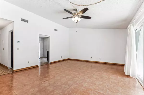 1808 Wickersham Drive, Arlington, TX 76014