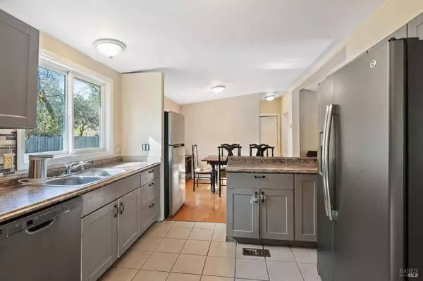 9381 N State ST, Redwood Valley, CA 95470