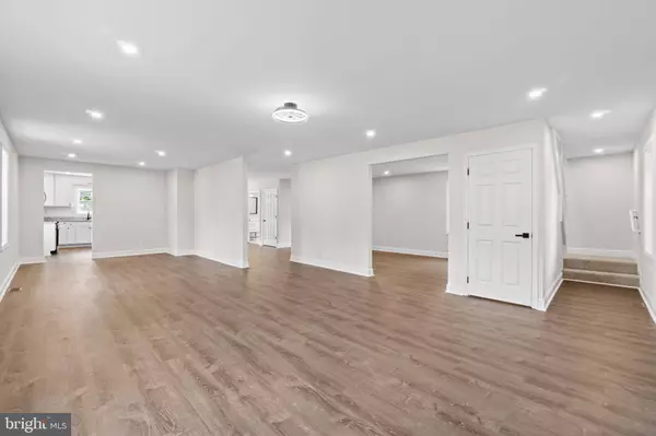 891 ALFRED DR, Pasadena, MD 21122