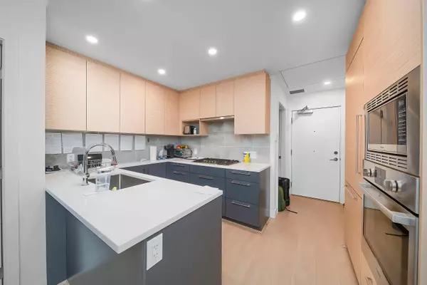 8888 OSLER ST #505, Vancouver, BC V6P 4G2