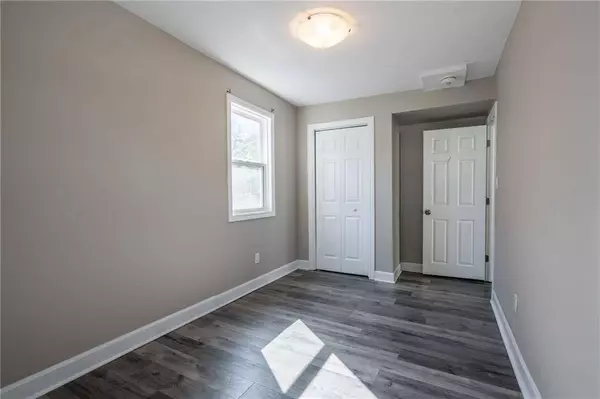 78 Grass Avenue, St. Catharines, ON L2R 1T1