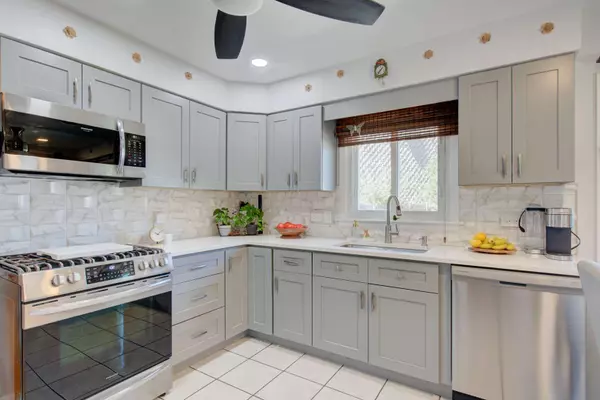 9790 River ST, Schiller Park, IL 60176