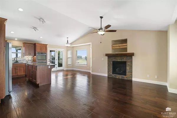 4500 Ike's WAY, St. George, KS 66535