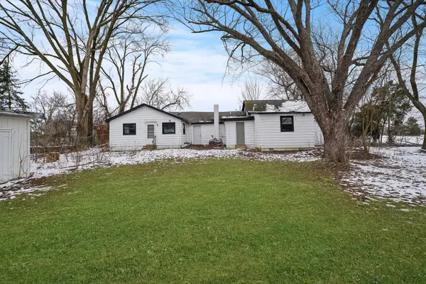 671 W Lake Cook Road, Palatine, IL 60074