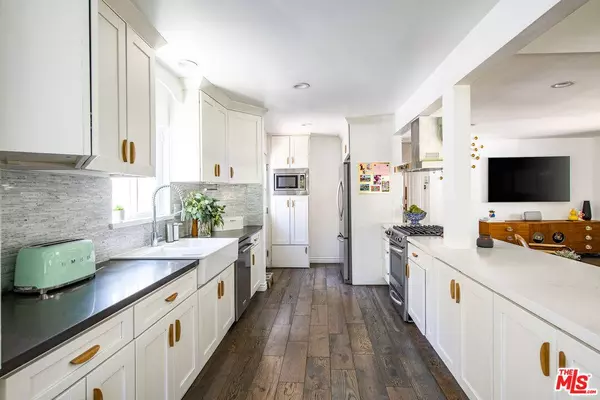 4157 Bakman Ave, Studio City, CA 91602