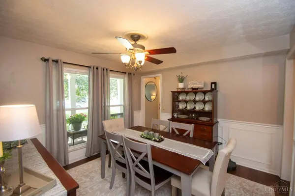 3281 Greenwich Dr, Fairfield, OH 45014