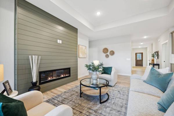 13331 Cadogan WAY, Rosemount, MN 55068