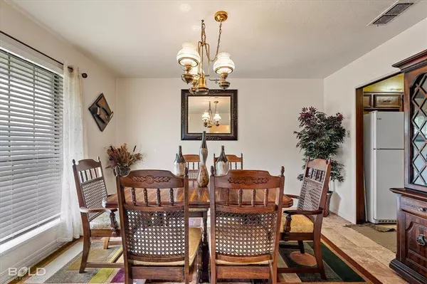 7600 Kempton Park Drive, Shreveport, LA 71129