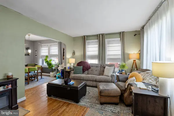 211 SPRUCE ST, Audubon, NJ 08106