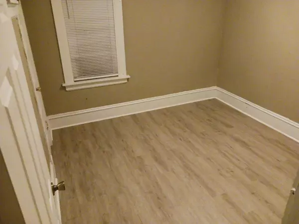 2601 N 16th St, Milwaukee, WI 53206