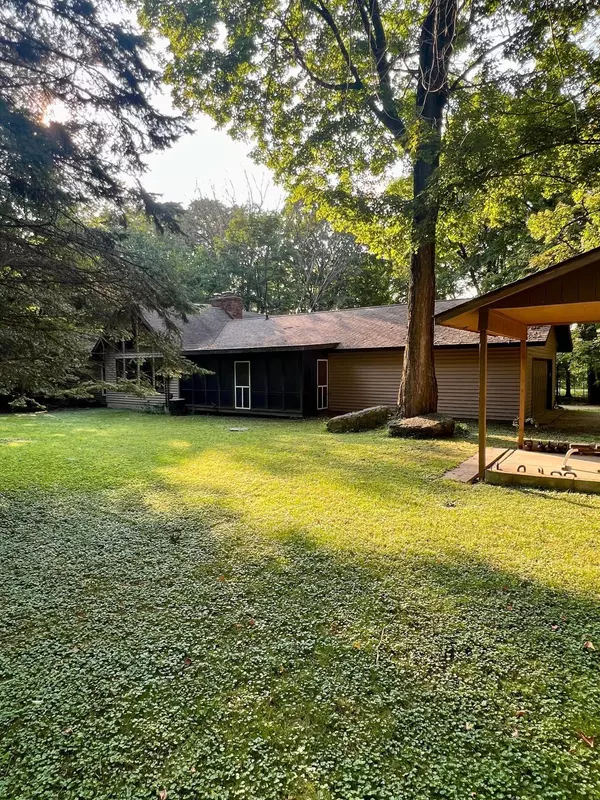 155 Andersen Scout Camp RD, Somerset, WI 54082