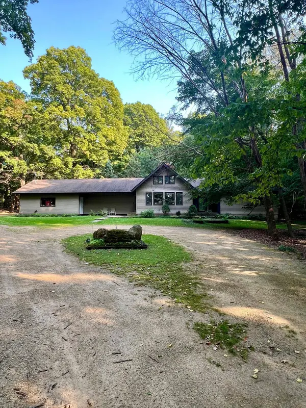 155 Andersen Scout Camp RD, Somerset, WI 54082