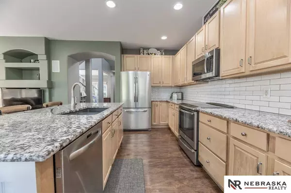 9307 S 28th Avenue, Bellevue, NE 68147