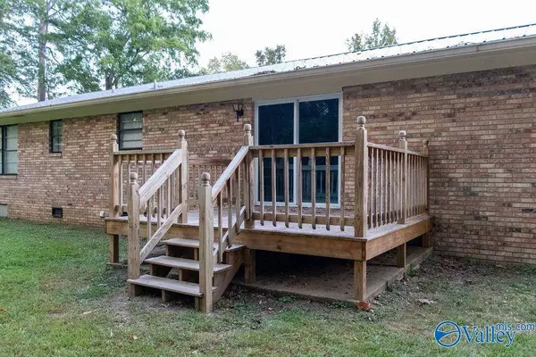 306 Woodall Lane, Scottsboro, AL 35768