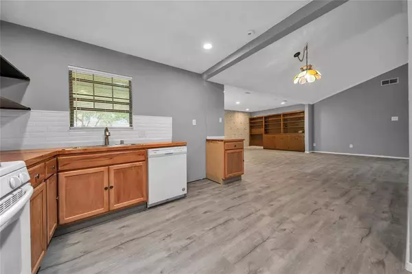 2637 Driftwood Drive, Mesquite, TX 75150