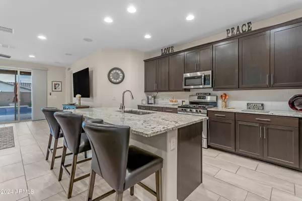 19941 W TURNEY Avenue, Litchfield Park, AZ 85340