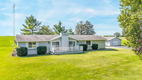 4923 COUNTY RD G, Oshkosh, WI 54986