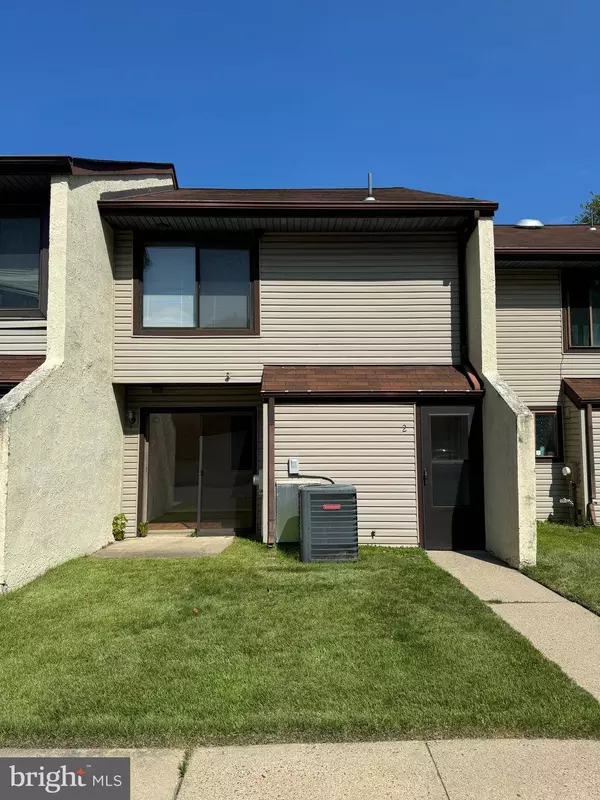 2 W AZALEA LN, Mount Laurel, NJ 08054