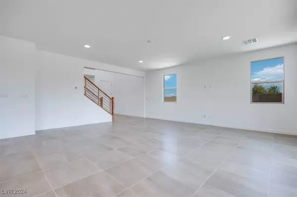 1418 Crimson Sunbird Avenue, North Las Vegas, NV 89084