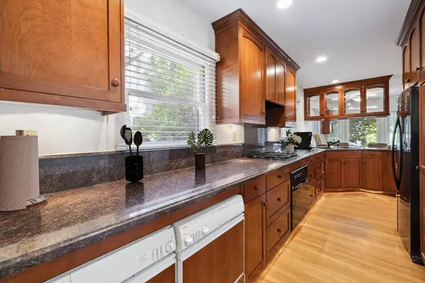 526 36th ST, Sacramento, CA 95816