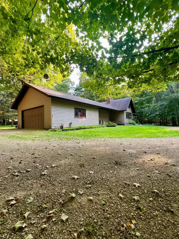 155 Andersen Scout Camp RD, Somerset, WI 54082