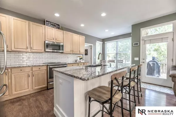 9307 S 28th Avenue, Bellevue, NE 68147