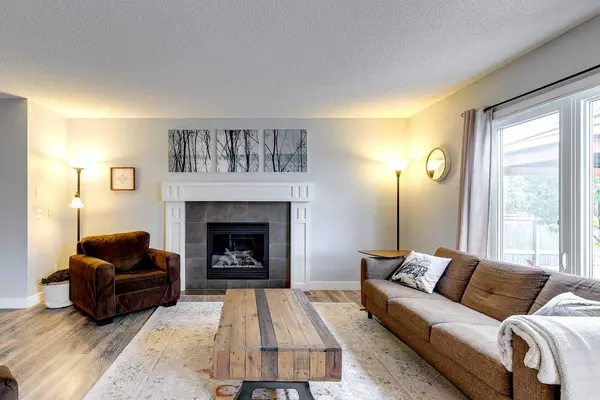 105 Copperpond Bay SE, Calgary, AB T2Z0R2