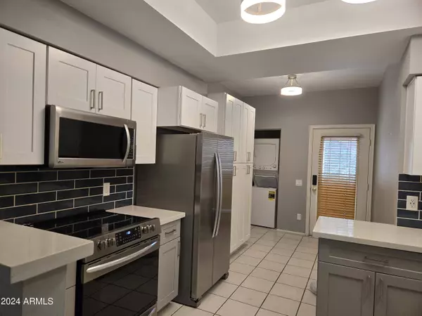 101 N 7TH Street #211, Phoenix, AZ 85034