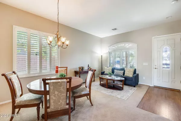 43410 W OAKLAND Court, Maricopa, AZ 85138