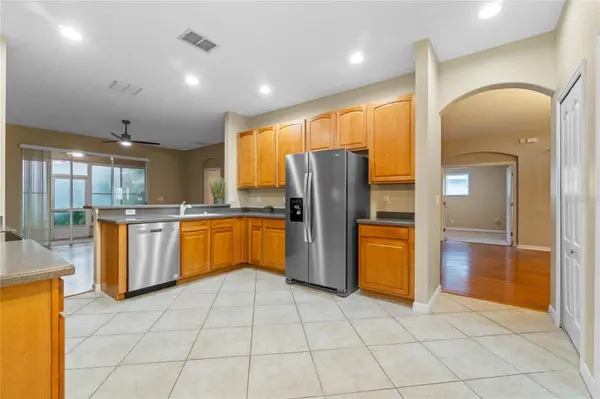 2928 DAYTON DR, Winter Haven, FL 33884