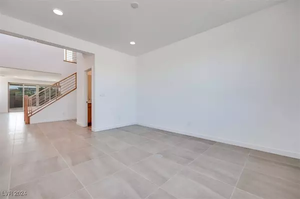 1418 Crimson Sunbird Avenue, North Las Vegas, NV 89084