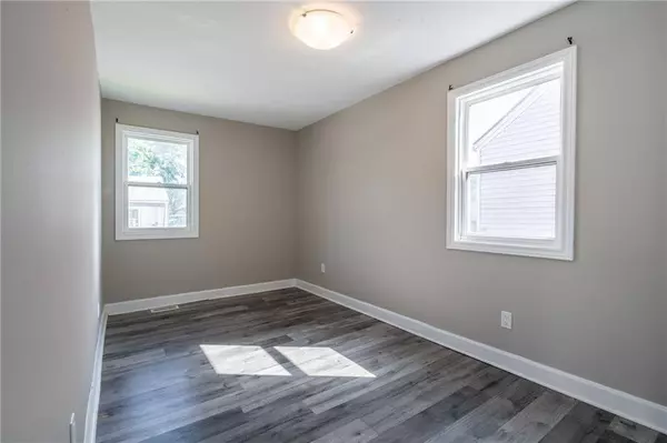 78 Grass Avenue, St. Catharines, ON L2R 1T1