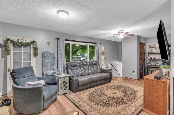 5300 NE 57th TER, Kansas City, MO 64119