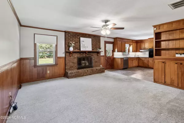 4237 Wildwood DR, Ayden, NC 28513